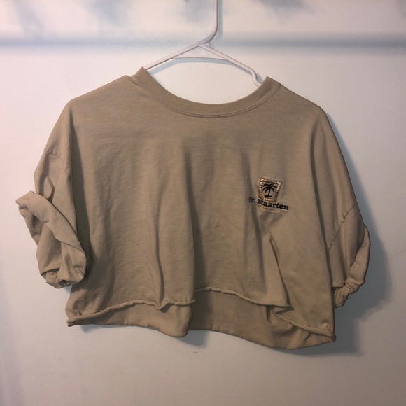 Urban Outfitters Tops - cropped tee
